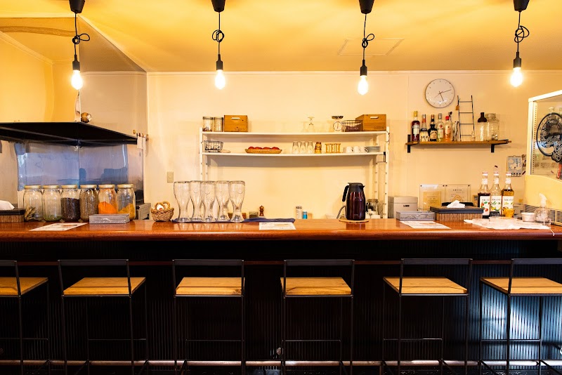 WHITE BASE CAFE